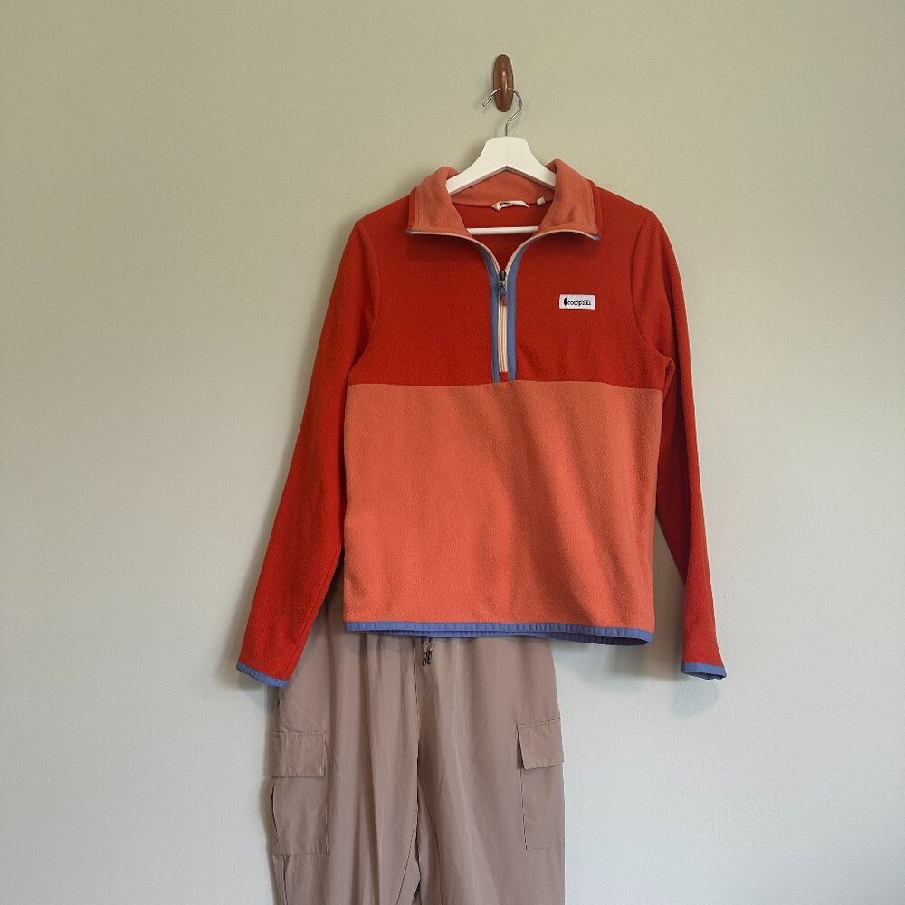 Hot hiking fit with Cotopaxi half zip sweater & UPF pant